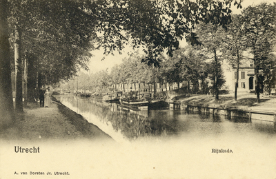 2146 Gezicht op de Stadsbuitengracht te Utrecht uit het zuidoosten.